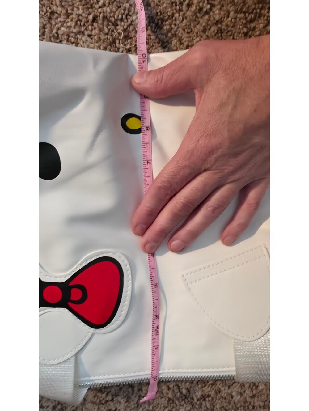 Hello Kitty White Duffle Bag with Red Bow - Picture 9 of 11